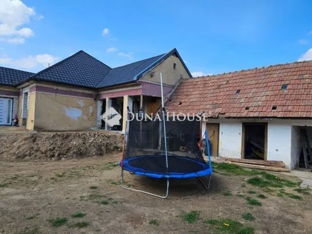 Eladó ház Tápiószecső 140 nm