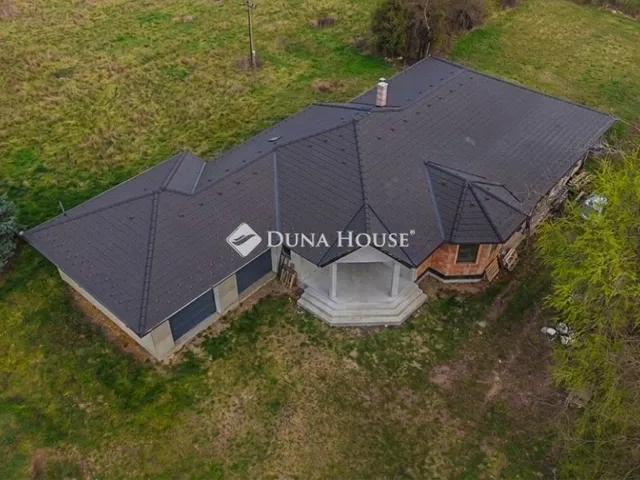 Eladó ház Tóalmás 241 nm