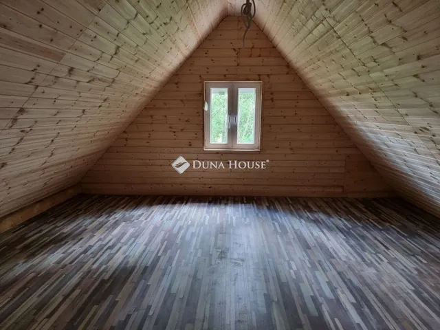 Eladó ház Vasad 300 nm