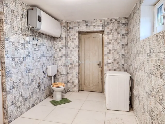 Eladó ház Vasad 300 nm