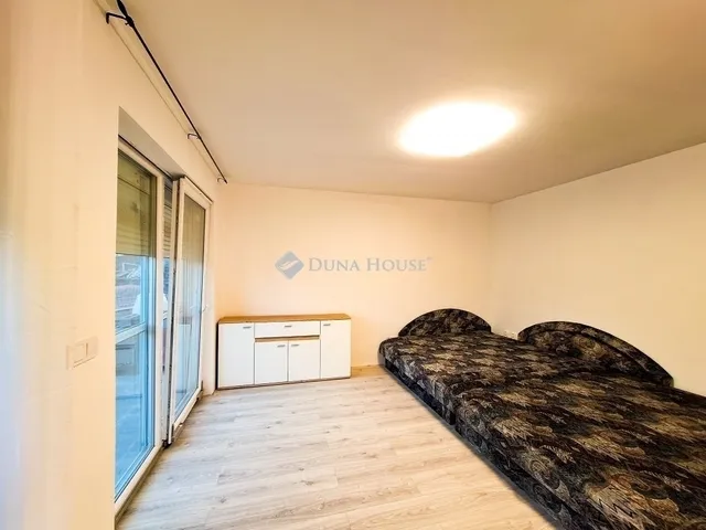 Eladó ház Vasad 300 nm