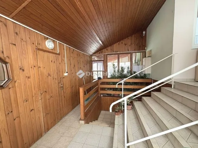 Eladó ház Úri 122 nm