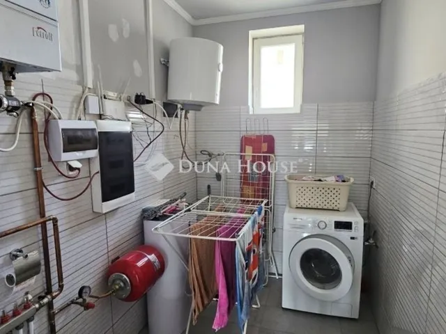 Eladó ház Tápiószecső 140 nm
