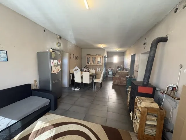 Eladó ház Úri 70 nm