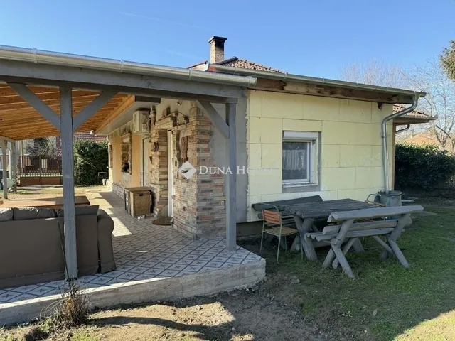 Eladó ház Dánszentmiklós 77 nm