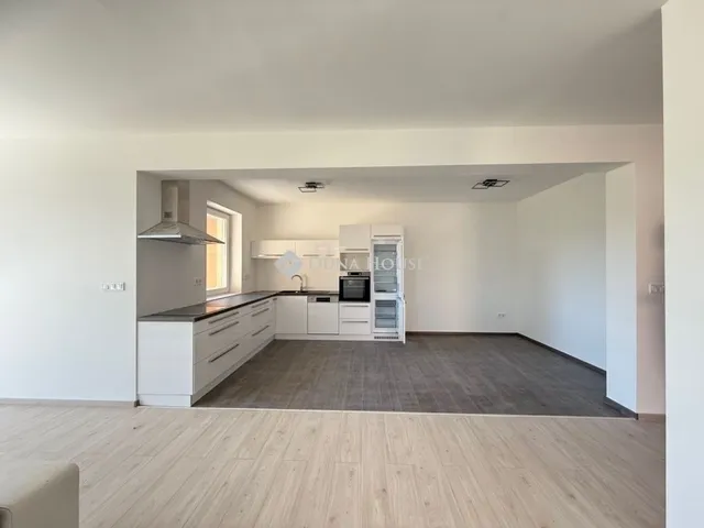 Eladó ház Nagytarcsa 118 nm