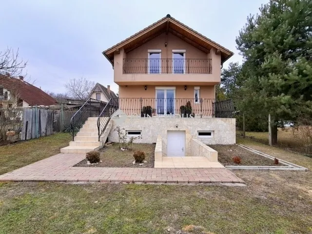 Eladó ház Őrbottyán 131 nm