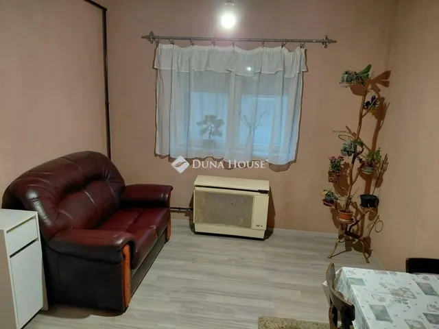 Eladó ház Bénye 72 nm