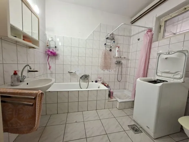 Eladó ház Tápiószecső 242 nm