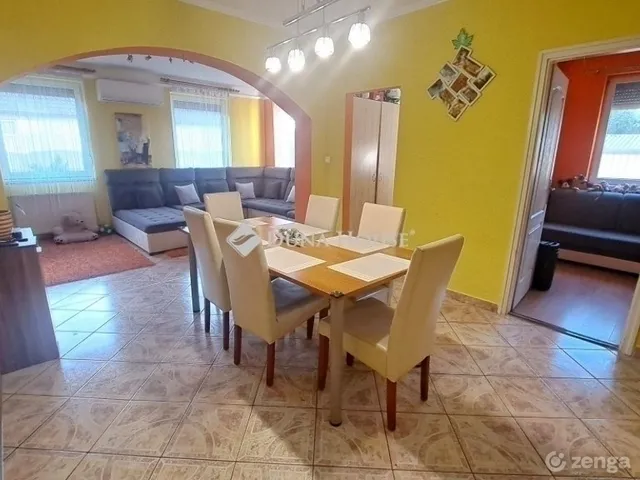Eladó ház Üllő 122 nm