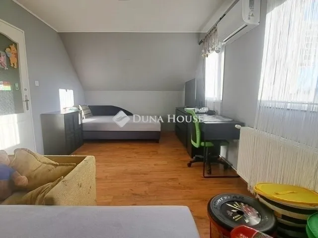Eladó ház Üllő 122 nm