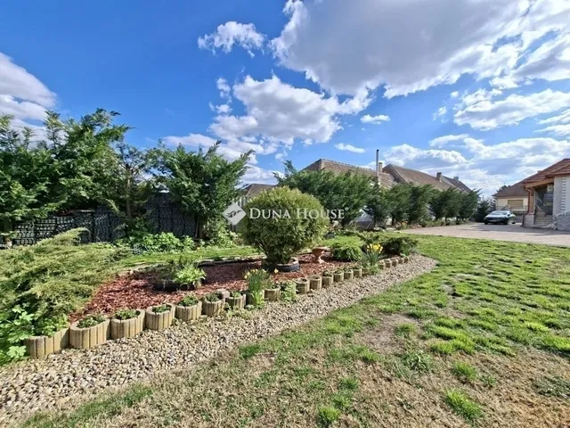 Eladó ház Tápiószecső 171 nm