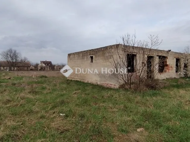 Eladó telek Nagykáta 1395 nm