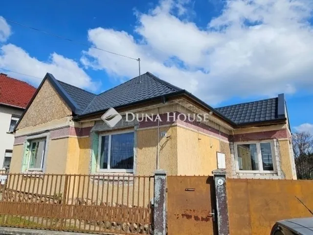 Eladó ház Tápiószecső 140 nm