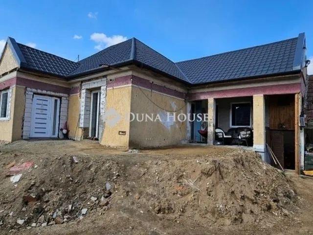 Eladó ház Tápiószecső 140 nm