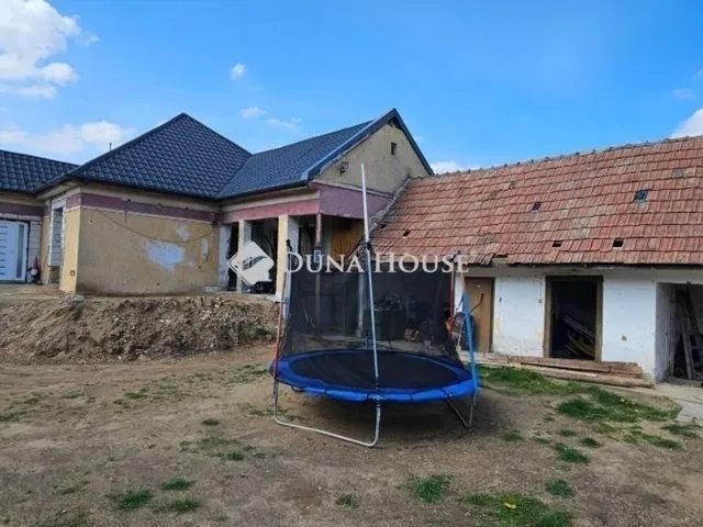 Eladó ház Tápiószecső 140 nm