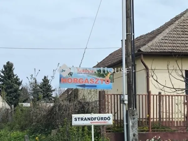 Eladó nyaraló Tóalmás 30 nm