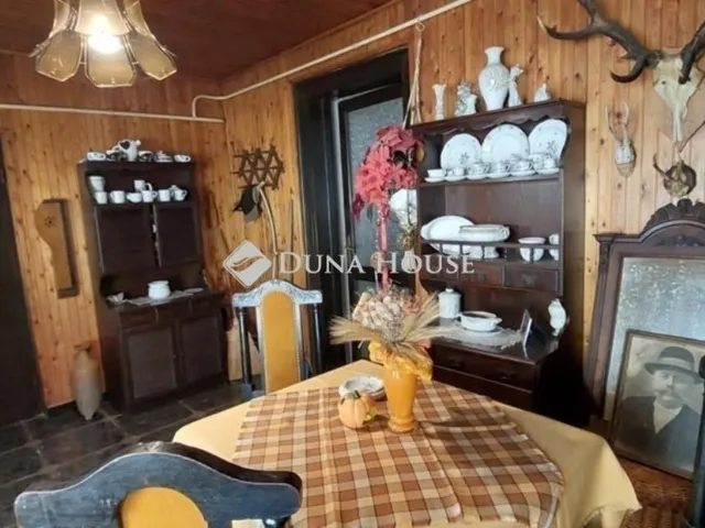 Eladó ház Pécel 85 nm