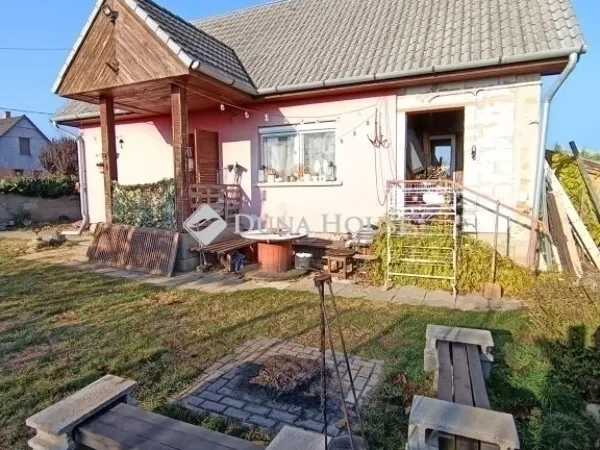 Eladó ház Dány 45 nm