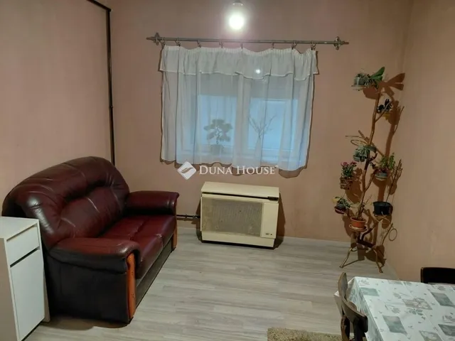 Eladó ház Bénye 72 nm