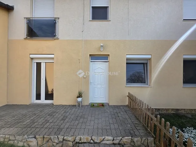 Eladó lakás Gyömrő 69 nm