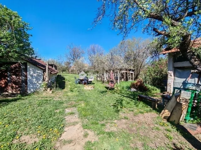 Eladó ház Úri 111 nm