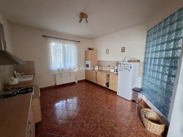 Eladó ház Fót 227 nm