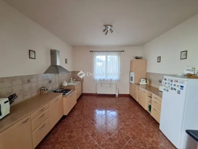 Eladó ház Fót 227 nm