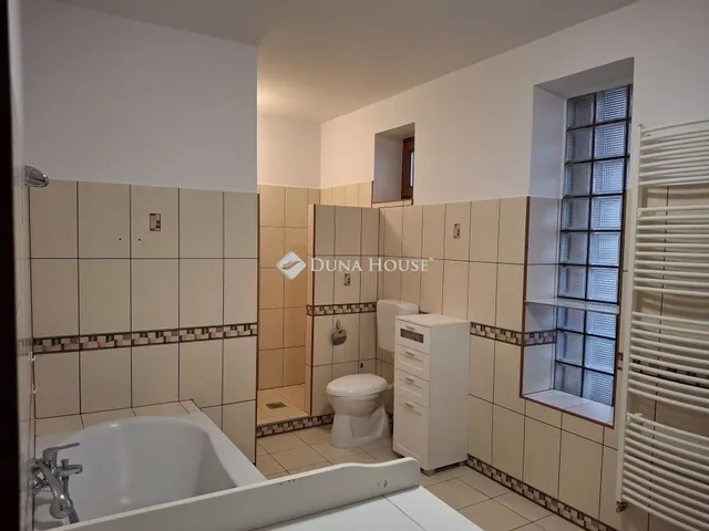Eladó ház Tápióbicske 160 nm