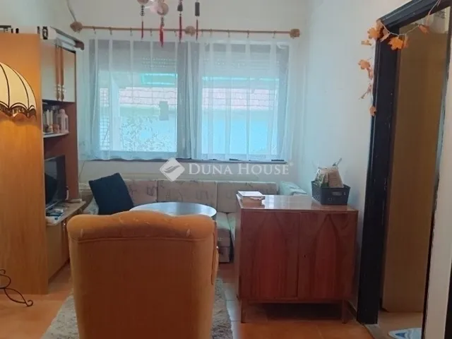 Eladó ház Úri 77 nm