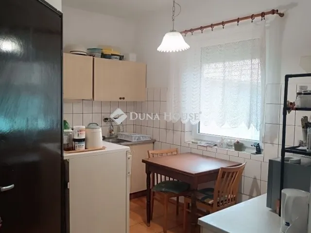 Eladó ház Úri 77 nm