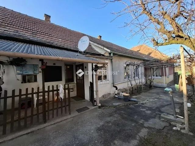 Eladó ház Vácegres 127 nm