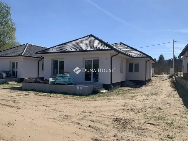 Eladó ház Erdőkertes 120 nm