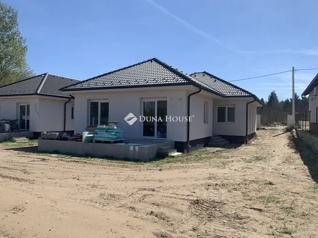 Eladó ház Erdőkertes 120 nm