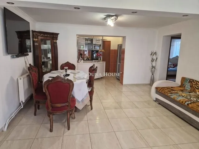 Eladó ház Aszód 166 nm