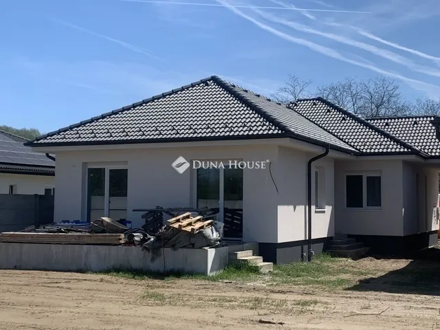 Eladó ház Erdőkertes 120 nm