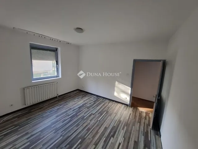 Eladó ház Erdőkertes 202 nm