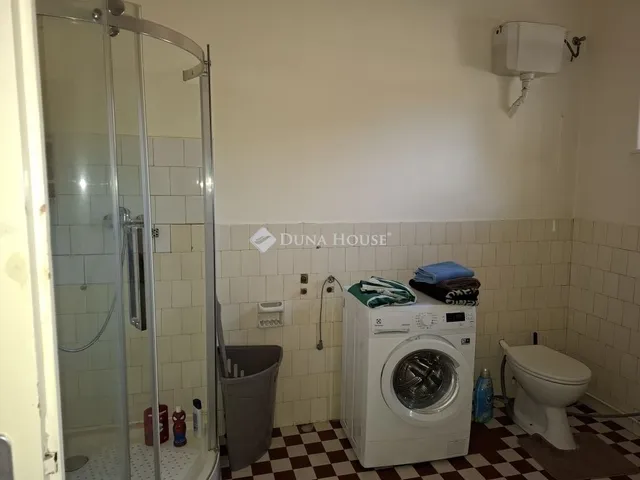 Eladó ház Budapest XVII. kerület 260 nm