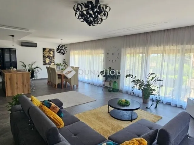 Eladó ház Sülysáp 320 nm