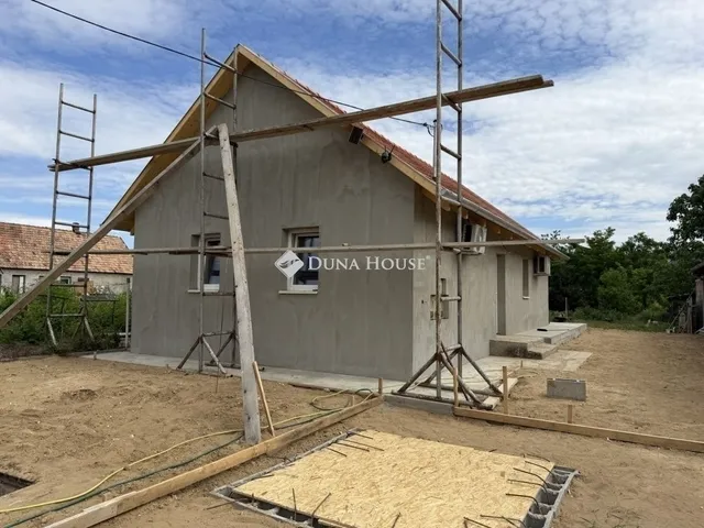 Eladó ház Kóka 67 nm