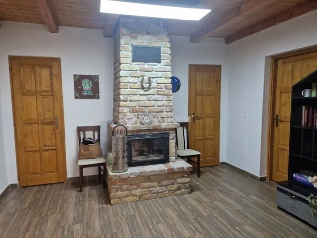 Eladó ház Vasad 186 nm