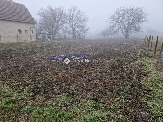 Eladó telek Pánd 1774 nm