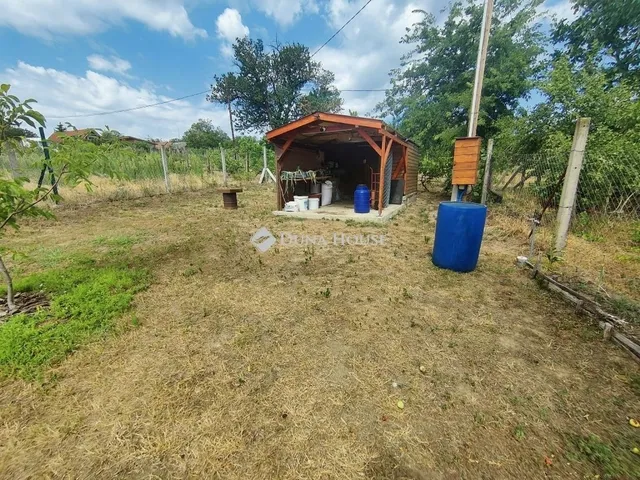 Eladó telek Monor 1396 nm