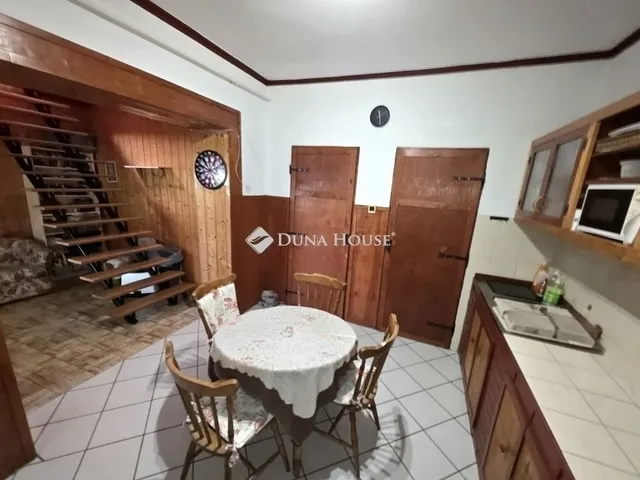 Eladó ház Monor 157 nm