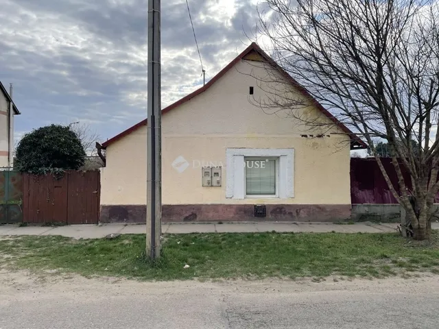 Eladó ház Monor 102 nm
