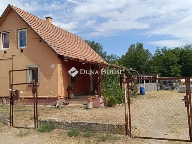 Eladó ház Szentmártonkáta 87 nm