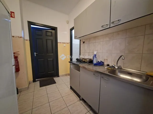 Kiadó kereskedelmi és ipari ingatlan Budapest IX. kerület 141 nm
