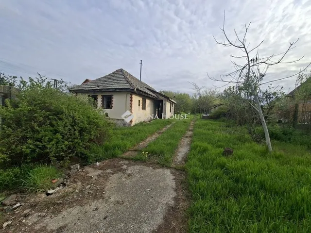 Eladó telek Tápiószecső 2625 nm