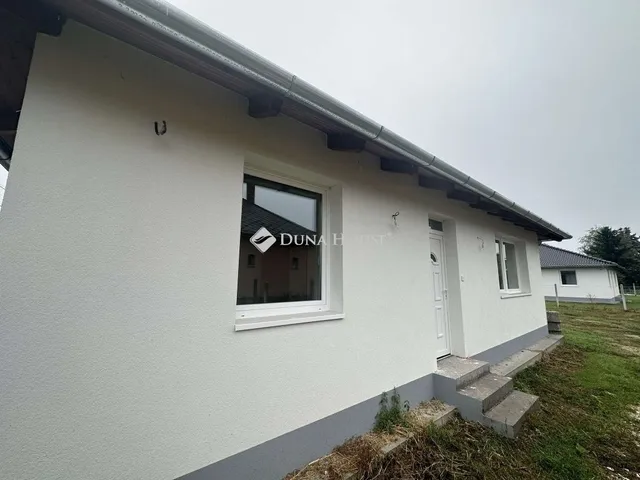 Eladó ház Kakucs 90 nm
