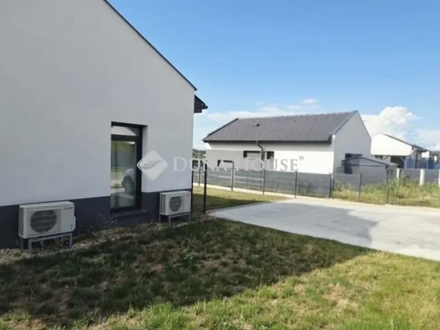 Eladó ház Mogyoród 98 nm